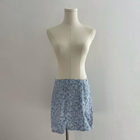 Reformation Margot Mini Skirt In Blue Floral Print Womens Size 6 - Picture 1 of 6